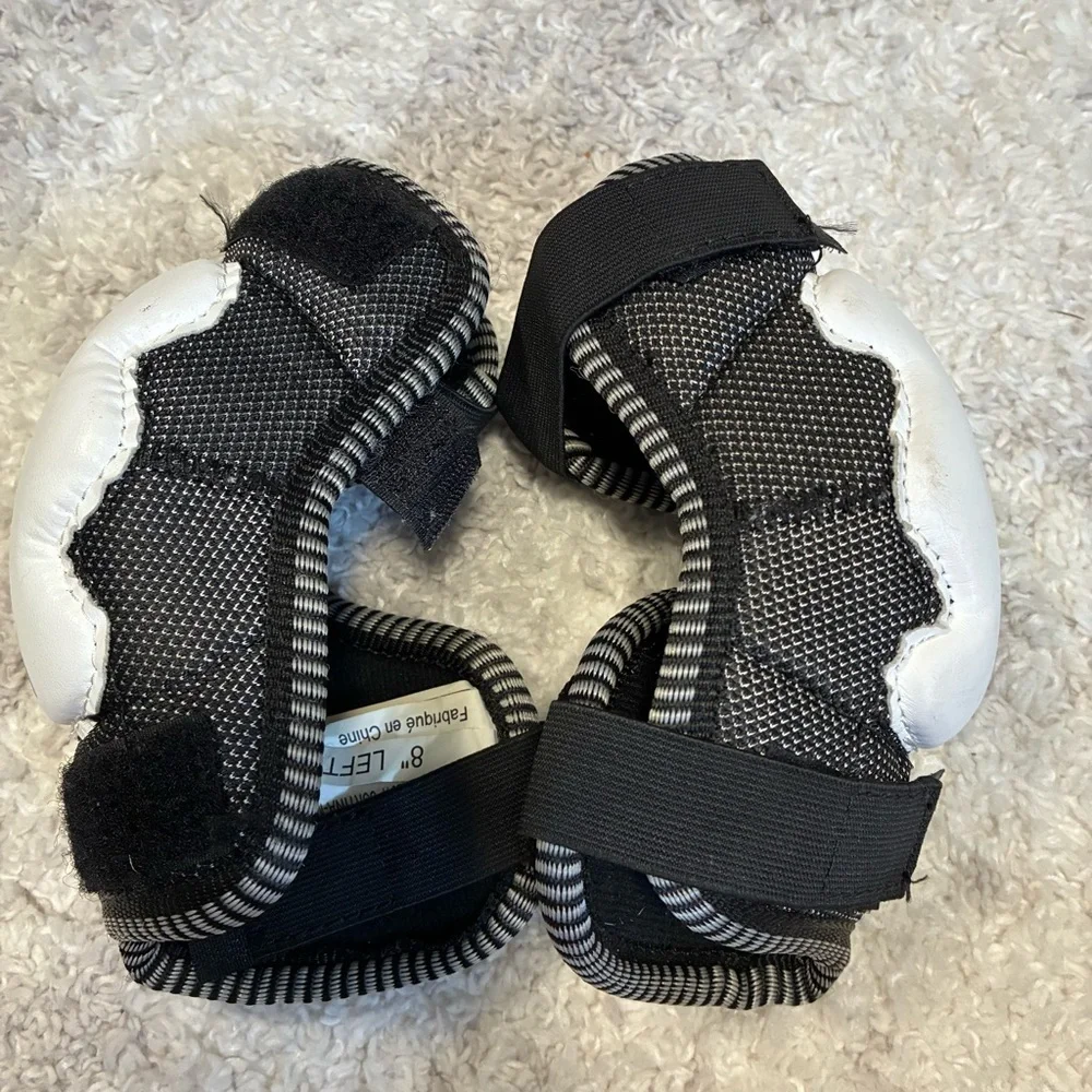 Kids Hockey Elbow Pads - Picture 5 of 6